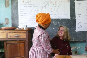 Tansania: SES-Expertin Heike Helgers im Einsatz. Tansania: SES-Expertin Heike Helgers im Einsatz.